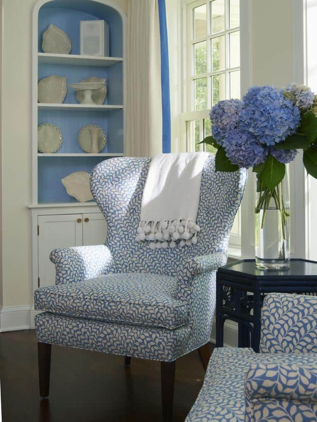 DP_Lynn-Morgan-Blue-White-Chair-Bookcase_s3x4_lg