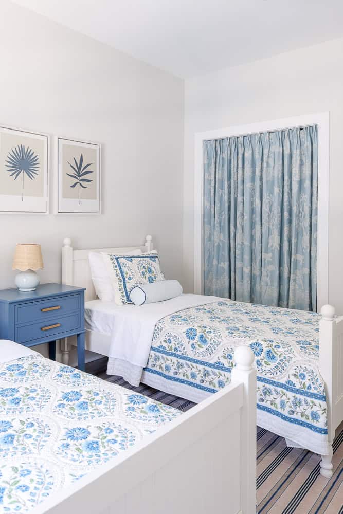 curtains-instead-of-closet-doors-DIY Closet door ideas