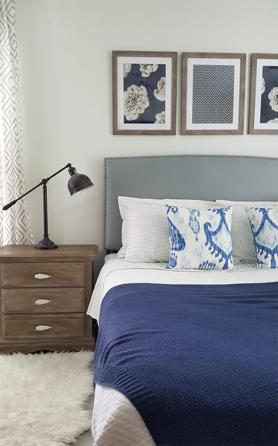 budget decorating ideas blue and white bedroom