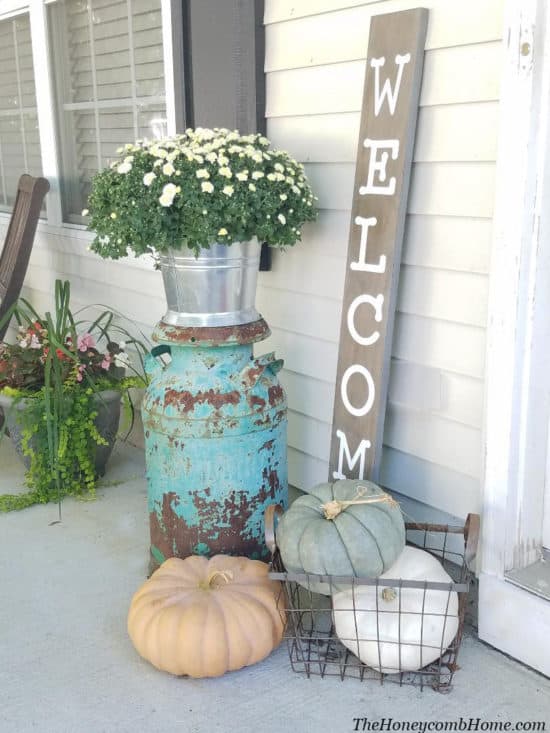 Outdoor fall decorations, fall porch ideas, outdoor halloween decorations