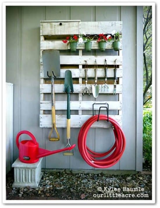 garden pallet organizer