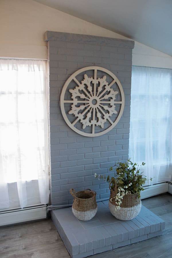 Gray-Painted-Brick-Fireplace,-the-easiest-way-to-paint-brick-for-full-coverage