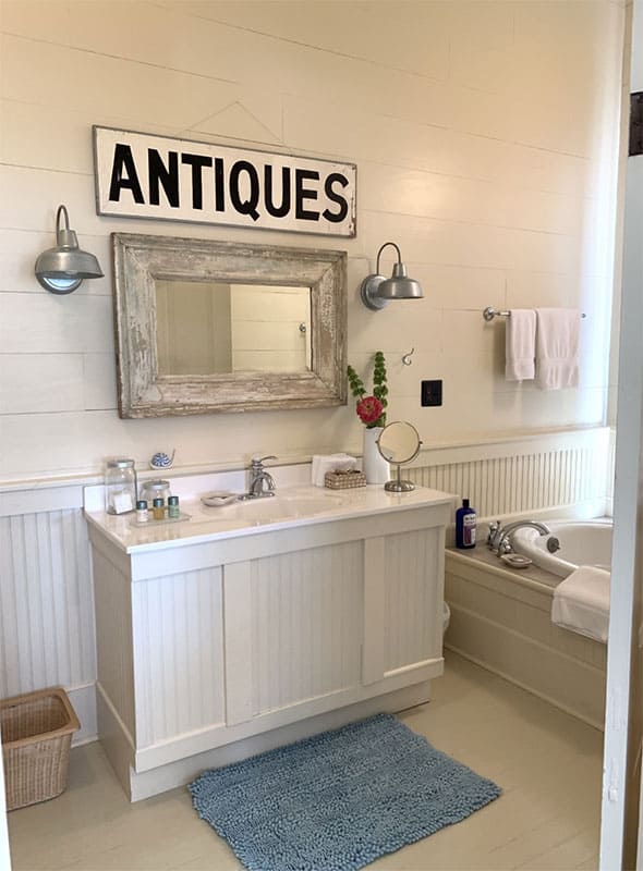 heritage house bathroom