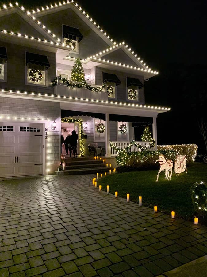 white christmas lights on house