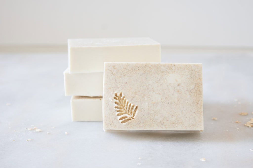 How To Make Oatmeal Soap - The Honeycomb Home