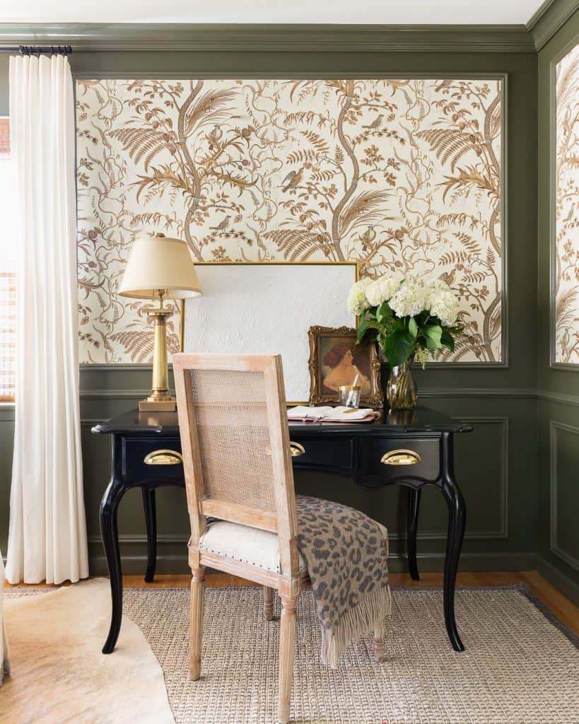 Bold Botanics Green: Wallpaper and paint combinations – Annet Weelink Design