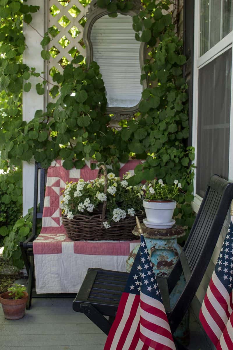 Patriotic Porch Decor - The Honeycomb Home