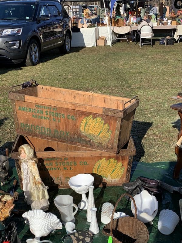 7 Flea Market Finds to Never Pass Up The Home