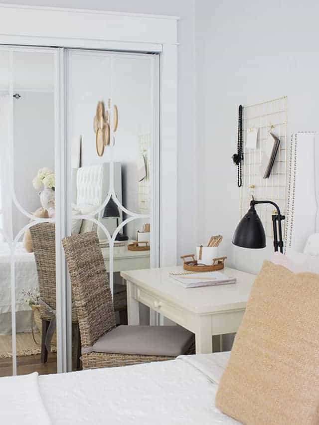 Mirrored-Closet-Door-Makeover
