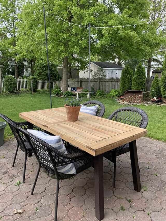 How To Restore Outdoor Wooden Furniture