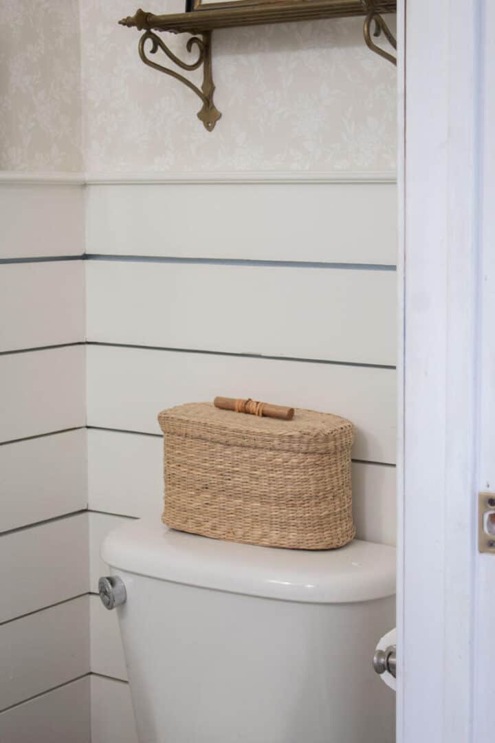 storage-basket-with-lid--for-back-of-toilet