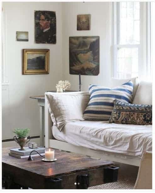 living-room-art and vintage charm