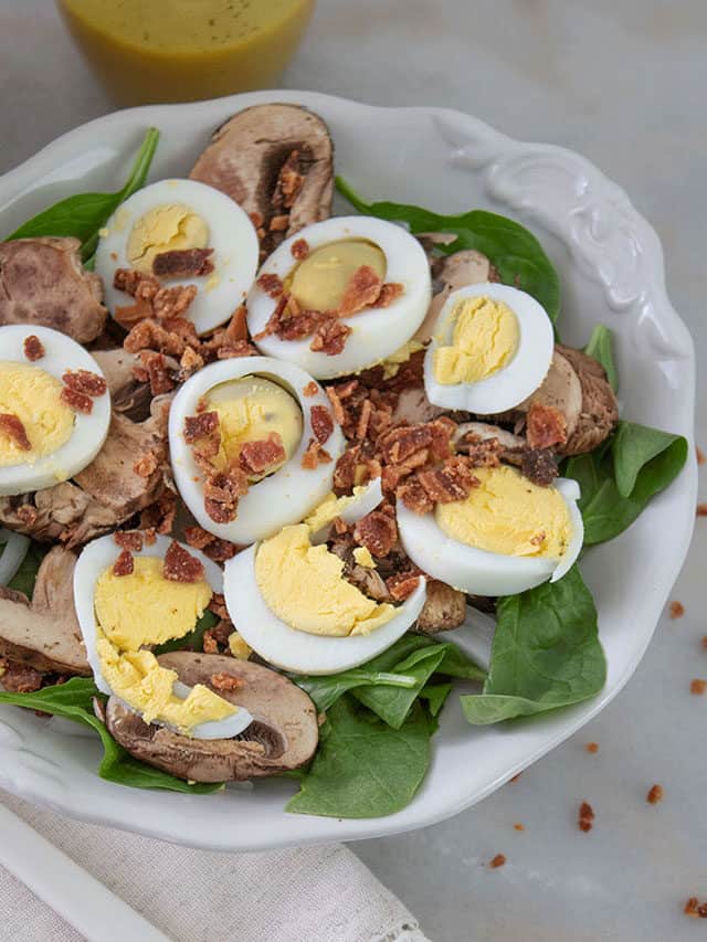 Hearty Spinach Mushroom Salad