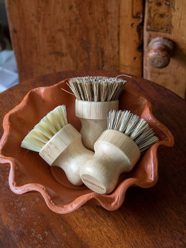How To Make Pottery – Ruffled Bowl