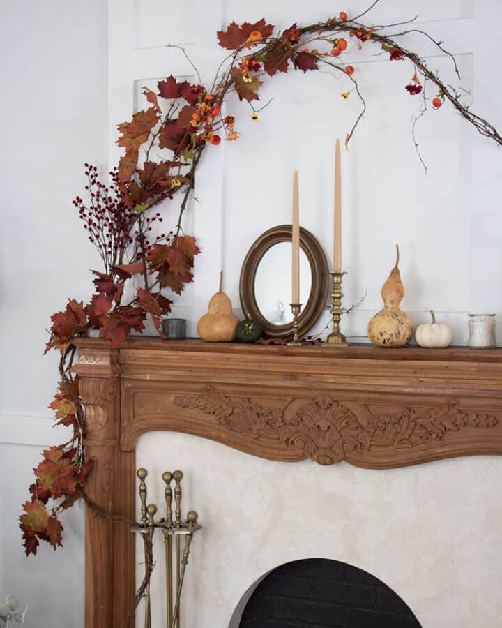 pretty fall mantel decorating ideas with seasonal florals