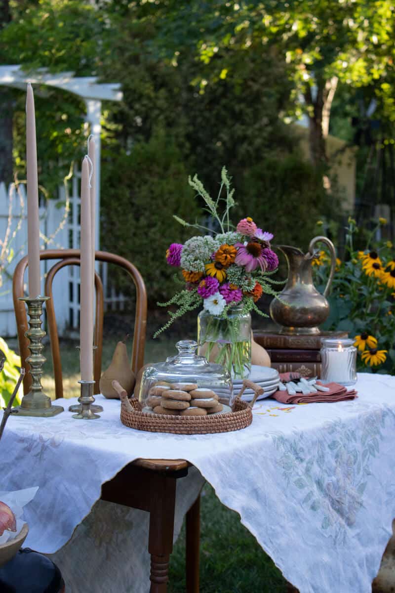 Breakfast Table Fallscape Simple Fall Tablescape Ideas - The Honeycomb Home