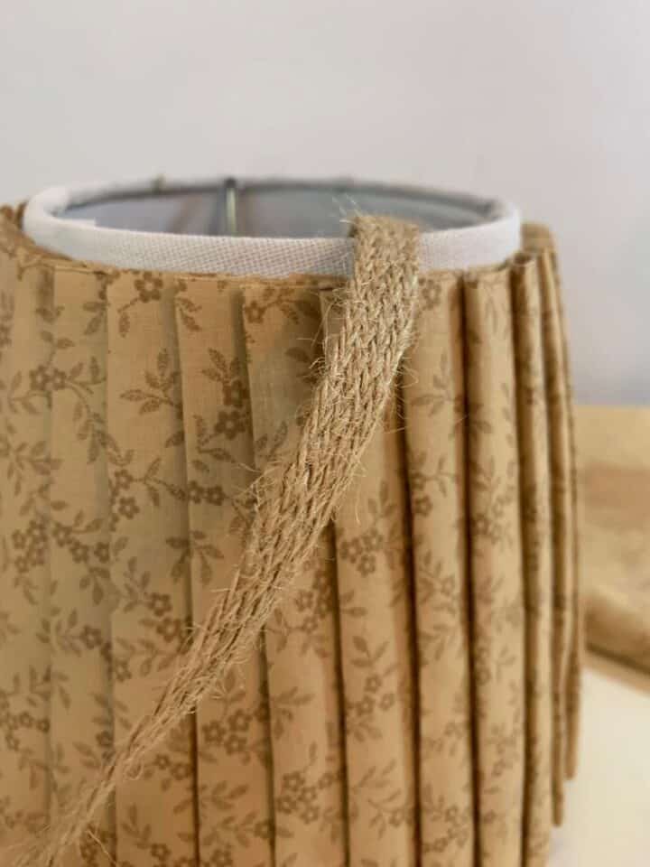how to cover a lampshade with fabric, no sewing needed