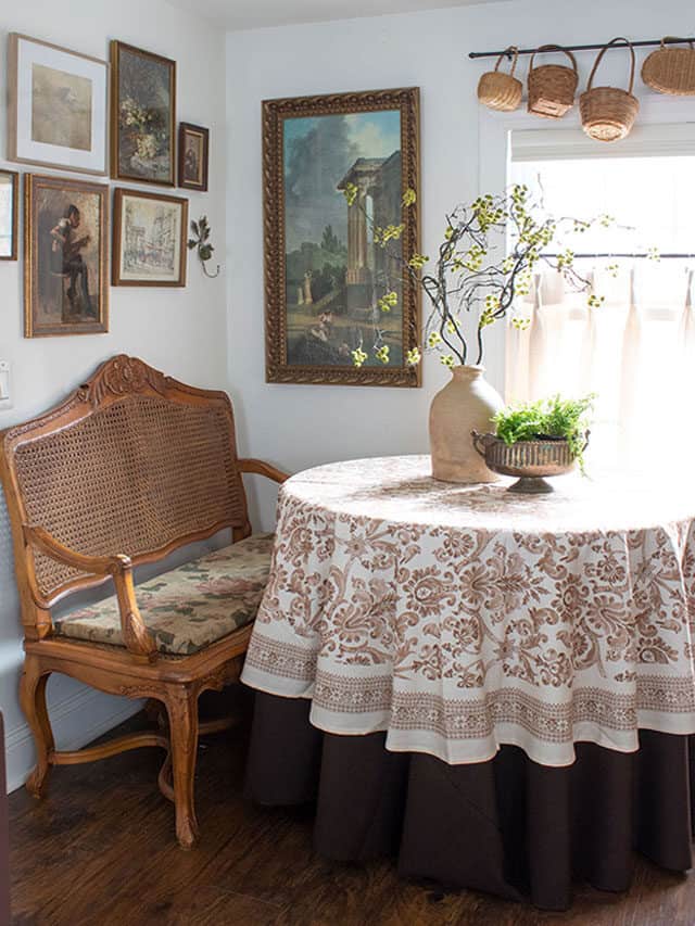 Small Breakfast Nook