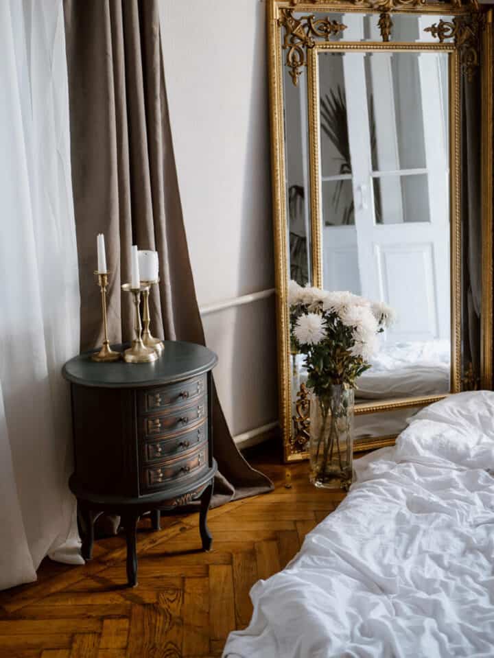 ecclectic-bedroom-decorating, mix and match bedroom furniture ideas