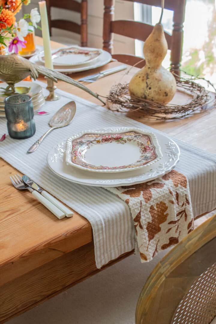 pretty Fall table setting ideas 