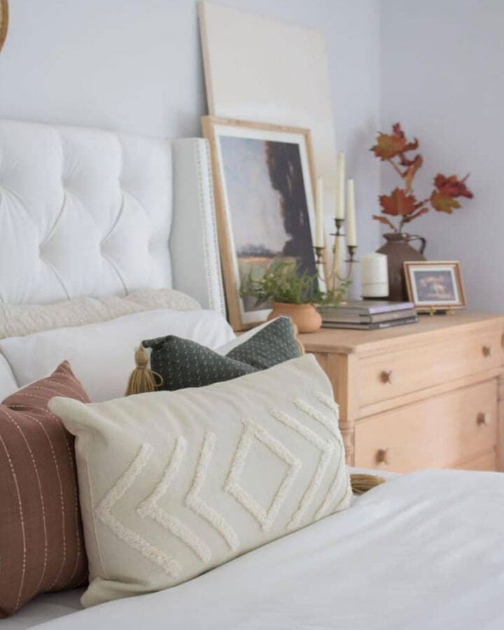 https://thehoneycombhome.com/wp-content/uploads/2023/08/upholstered-headboard-720x900.jpg