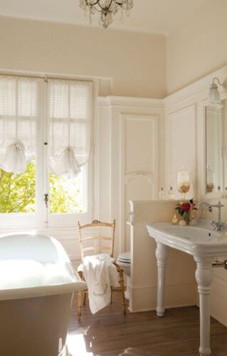 Pretty Cottage Bathroom Ideas For Timeless Style - The Honeycomb Home