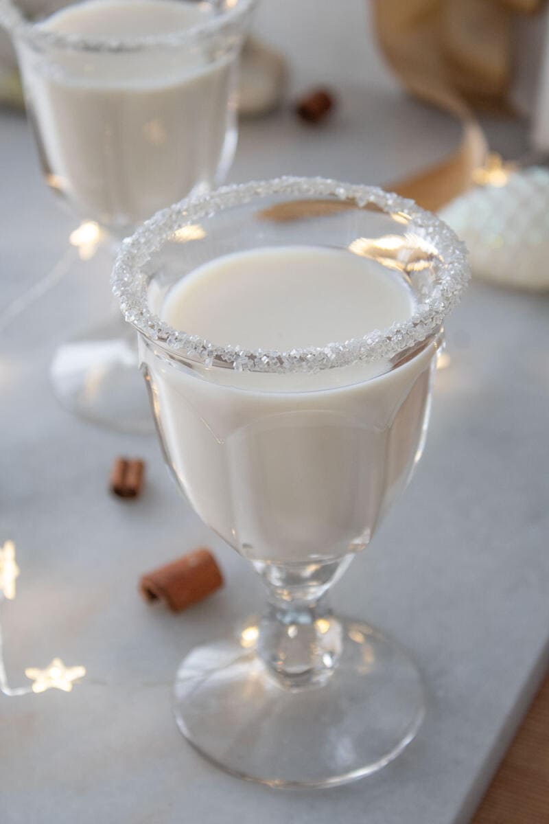 winter-wonderland-martini-Christmas-drink-1