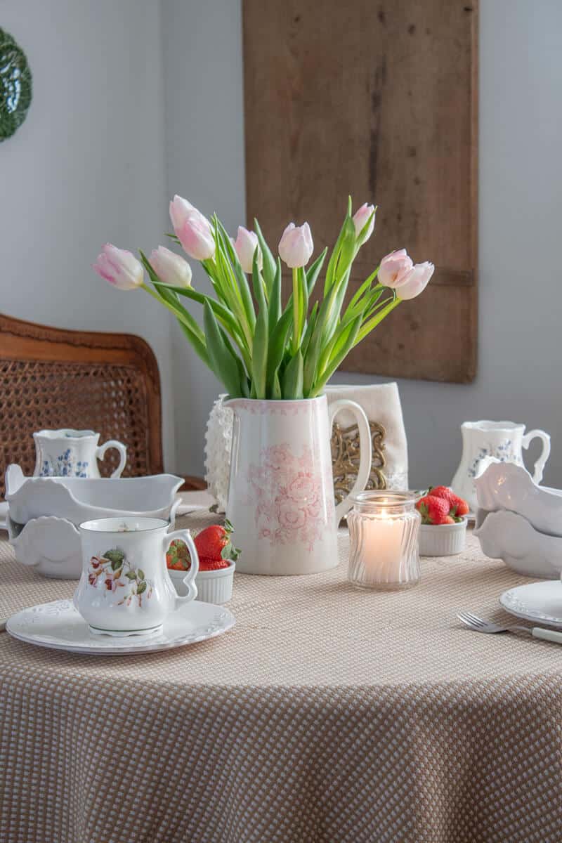 Spring Kitchen Table Decor - The Honeycomb Home