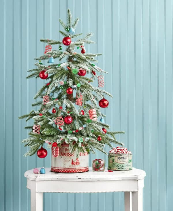 Christmas Tree Ideas For Small Spaces - The Honeycomb Home