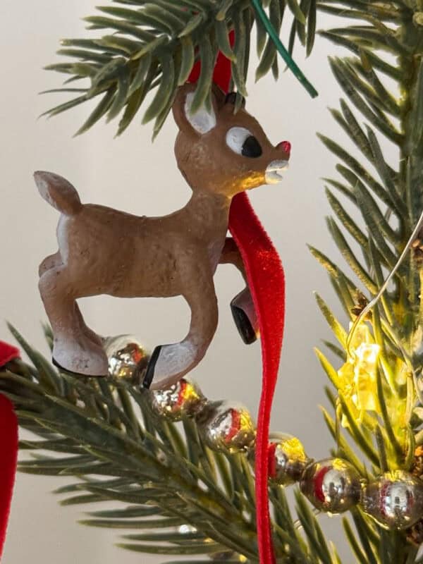 Mini Christmas Tree With VIntage Wooden Ornaments - The Honeycomb Home