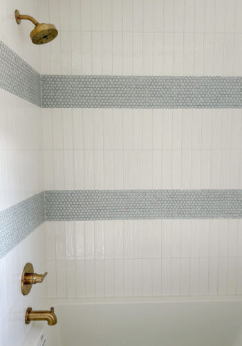 bathtub-shower-combo-tile-ideas-the-honeycomb-home