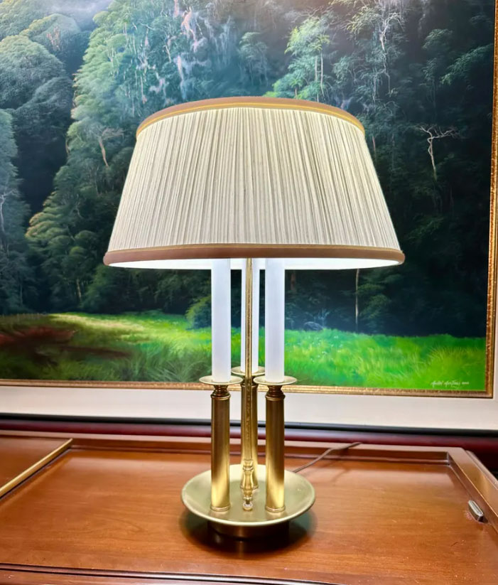 antique-brass-lamp-with-shade