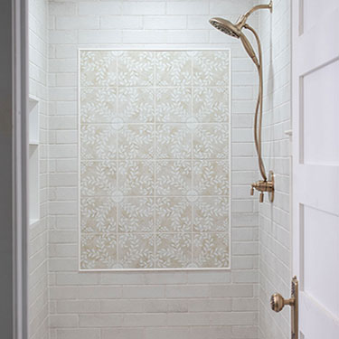FI-Walk-in-shower-tile-ideas-with-pattern
