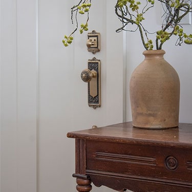 FI-Vintage-Style-doorknobs