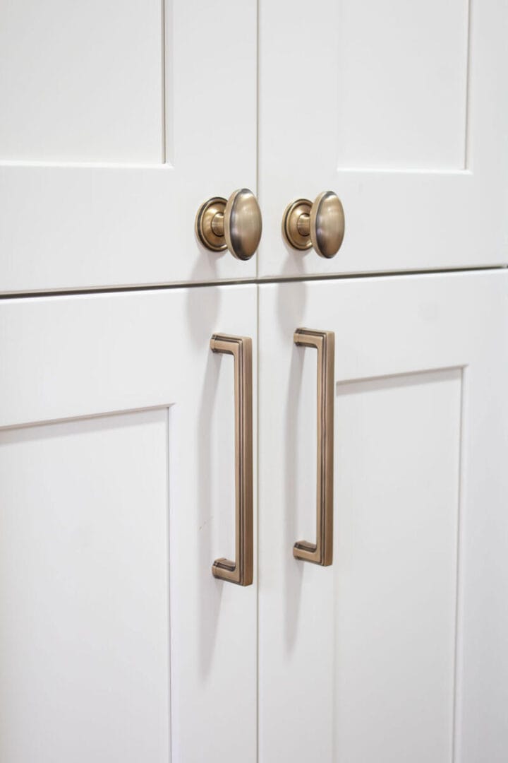 kitchen-pantry-pulls-and-knobs