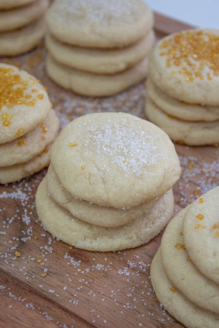 easy classic sugar cookie recipe that doesn't use a lot of ingredients