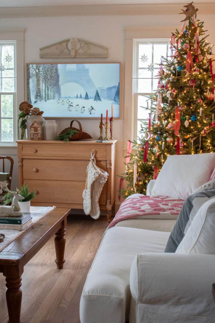 small-living-room-ideas-for-Christmas