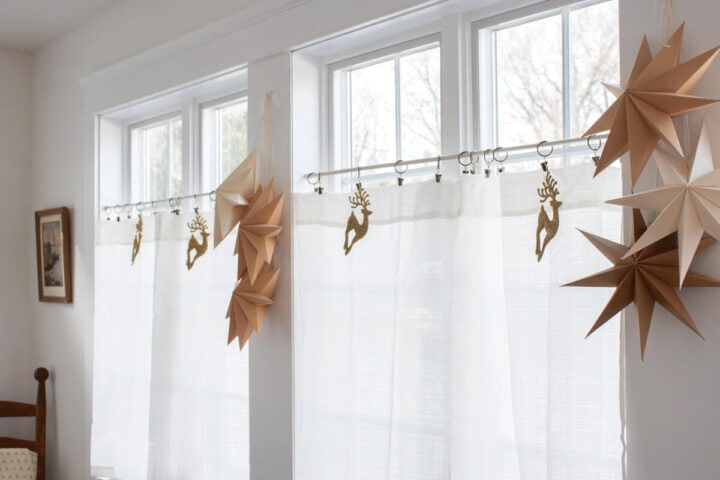 window-decorating-ideas-for-interior-porch-or-sunroom-windows