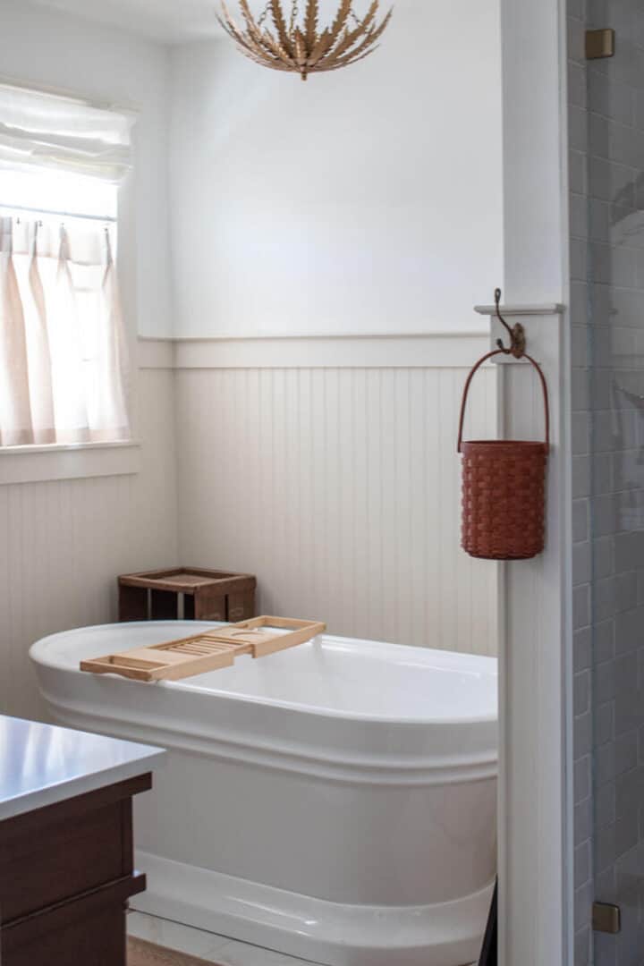 bathroom before wall art - what to hang on bathroom walls