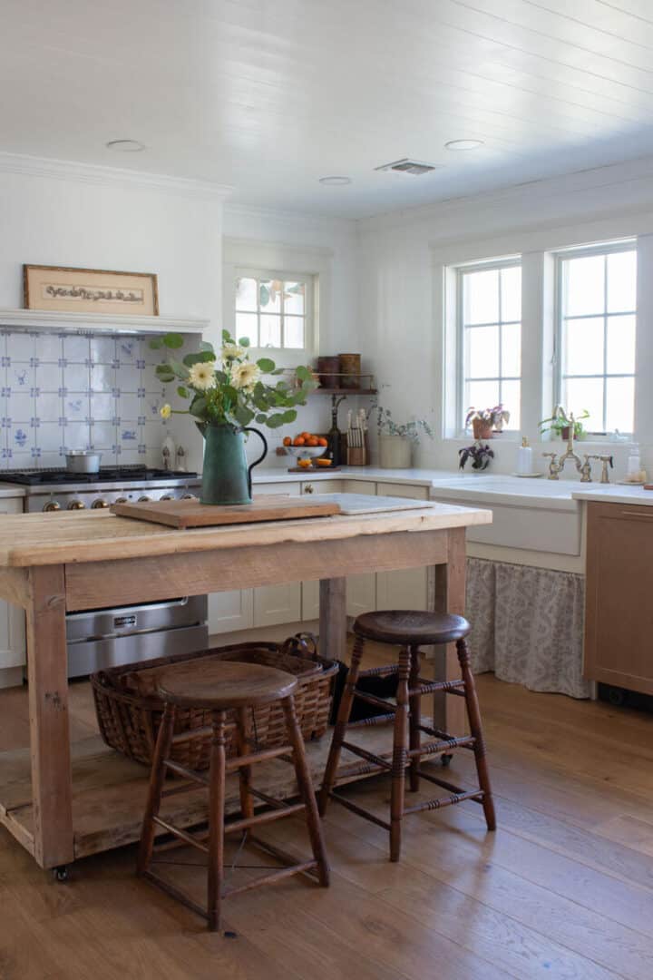 vintage style kitchen island