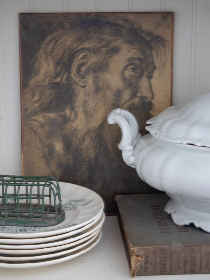 vintage-home-decor-vignette-ideas