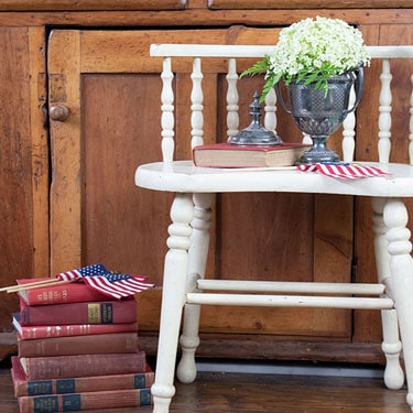 FI2-red-white-and-blue-decorating-ideas-for-inside-and-outdoor
