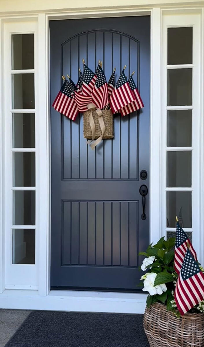 fourth-of-july-front-door-decor