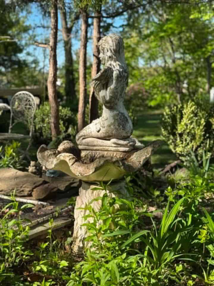 garden-statue-ideas
