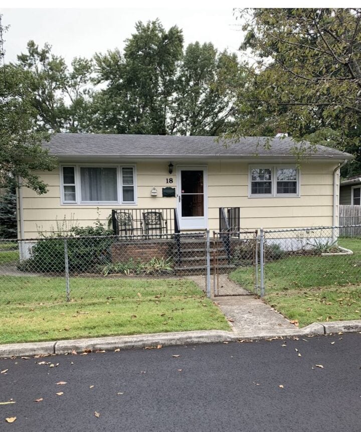 ranch house makeover before