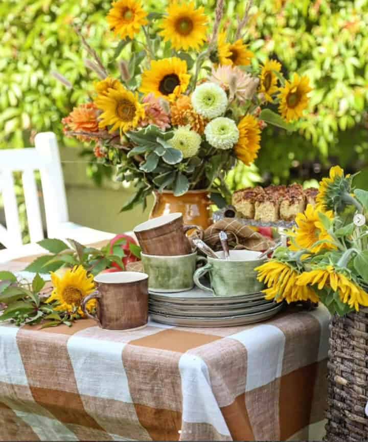 fall-floral-display-with-sunflowers - early fall decorating ideas