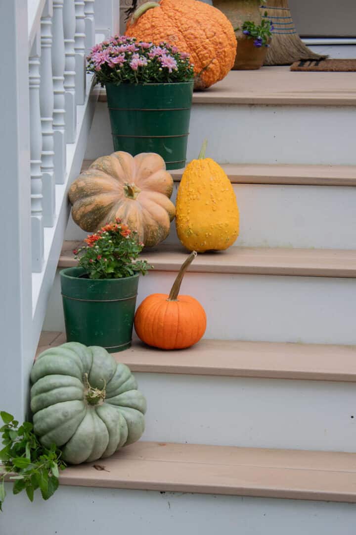 fall-decorating-ideas-for-outdoor-steps